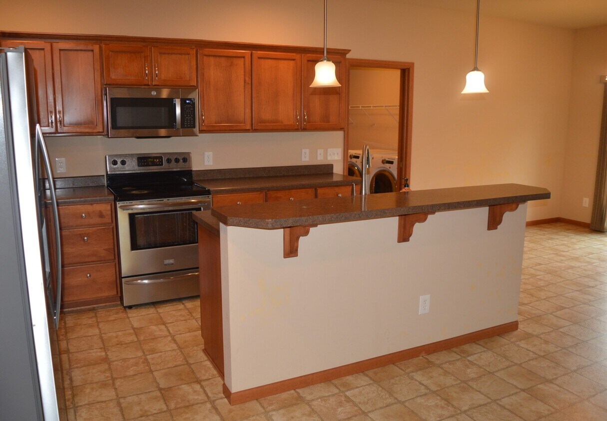 Foto principal - 708 Sundance Dr