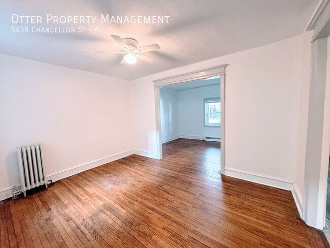 Foto del edificio - 5438 Chancellor St