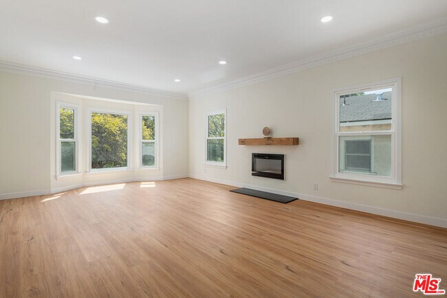 Building Photo - 1211 S Highland Ave