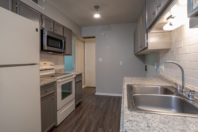 1BR, 1BA - 616SF Classic - Cocina - Oakridge Apartments
