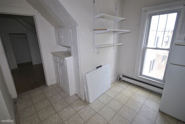 Foto del edificio - Studio, 1 bath Apartment - 624 Packard #7 ...