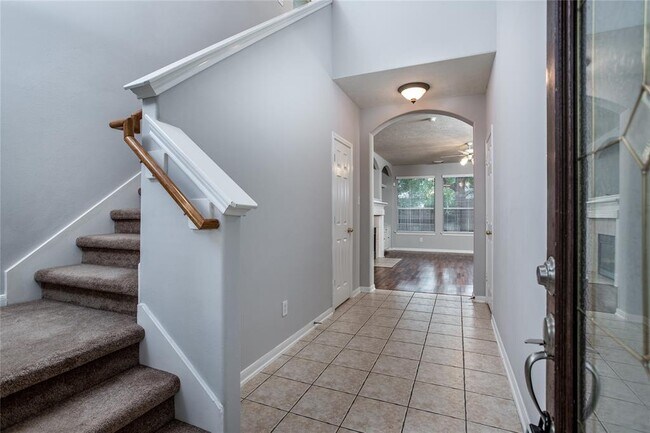 Building Photo - 131 W Burberry Cir