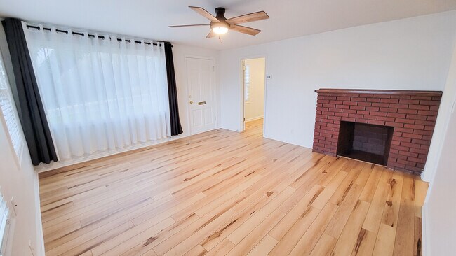 Building Photo - 3149 Gramercy Ave