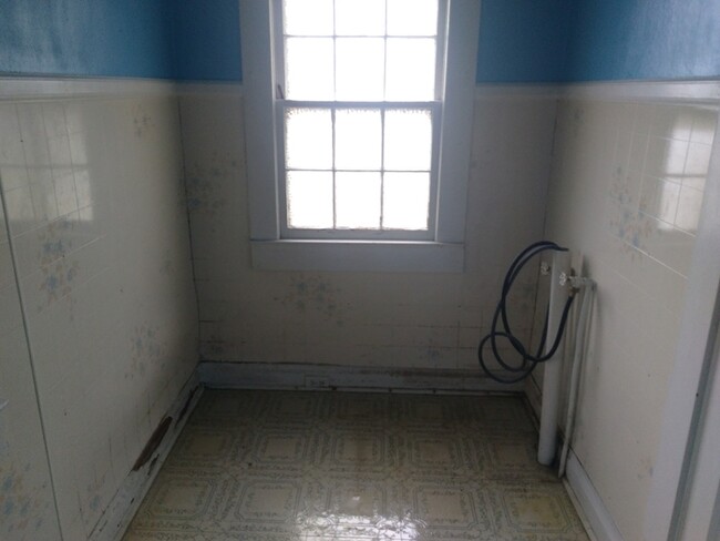 Building Photo - 402 Hayes St