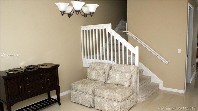 Foto del edificio - 736 NE 191st Terrace