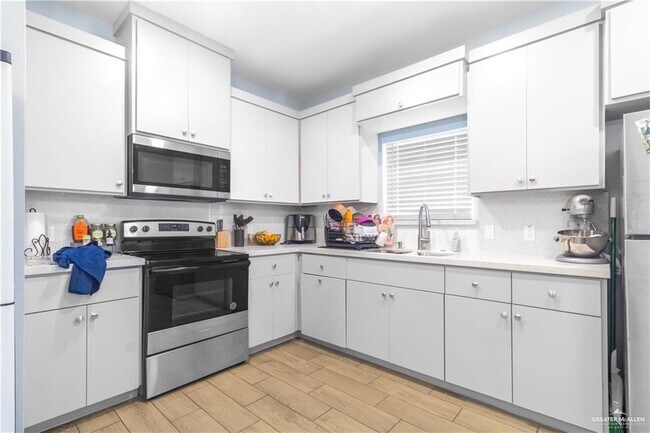 Foto del edificio - 3204 S Colt Ln