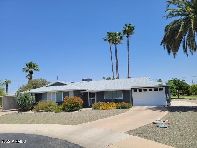 Building Photo - 12047 N St Annes Dr