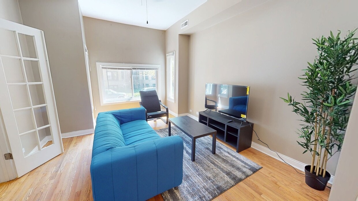 Photo - Private bedroom in 3 bed/1 bath Home