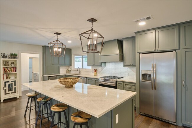 Foto del edificio - 5526 Lincrest Ln