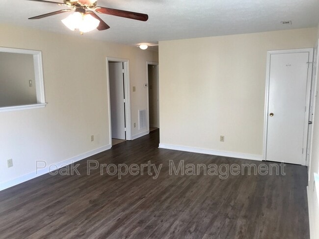 Building Photo - 16 N. Elm Avenue