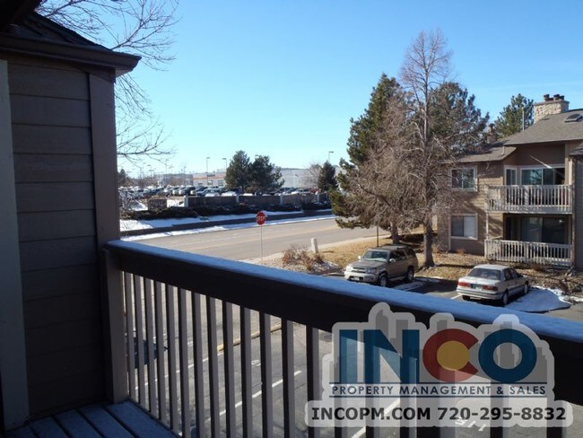 Building Photo - Light & Bright 2 bedroom 2 bath condo w/ba...