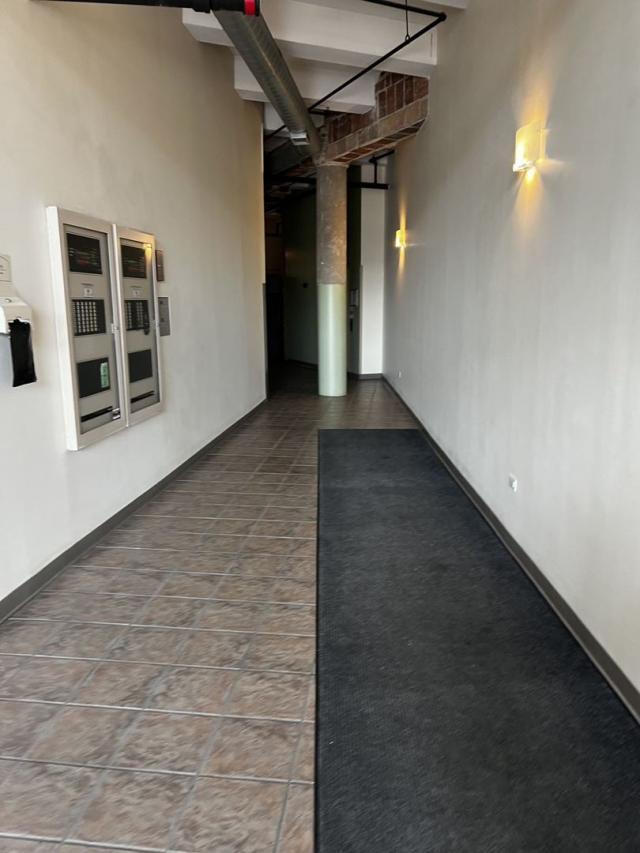 Building Photo - 1 bedroom in Chicago IL 60616