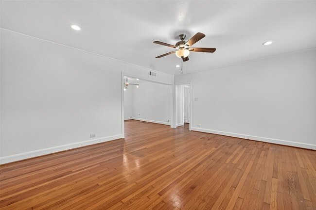 Building Photo - 2328 McClendon St