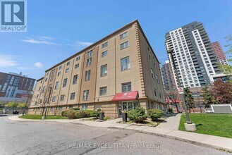 Building Photo - 1407 Dupont St