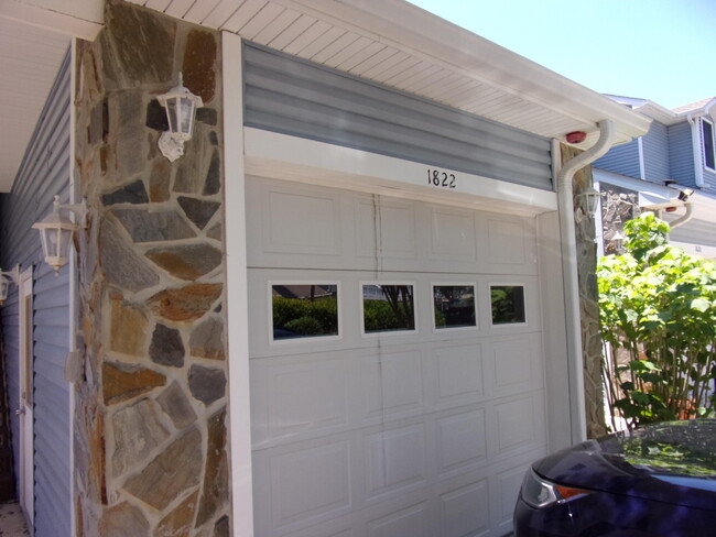 Building Photo - 1822 Sea Pines Ln