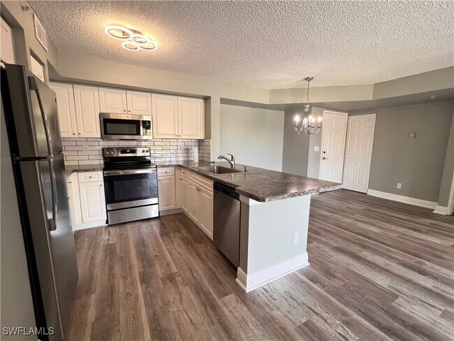 Foto del edificio - 1240 Wildwood Lakes Blvd