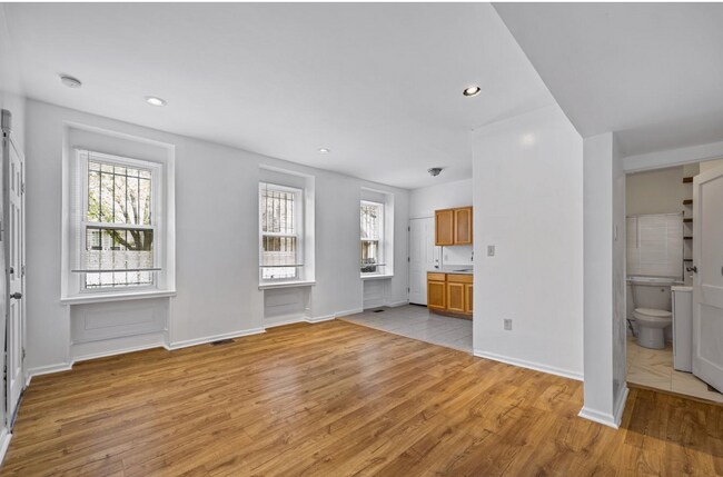 Foto del edificio - 3800 Spring Garden St