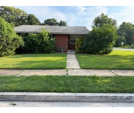 Building Photo - 9083 Meadow Heights Rd