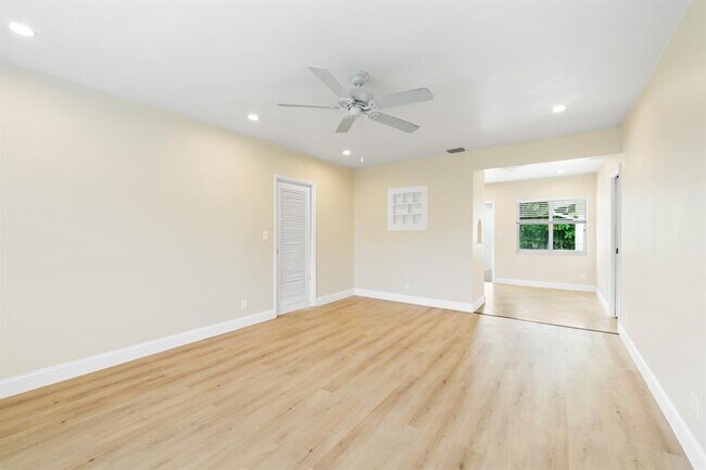 Foto del edificio - 1209 NE 18th Ave