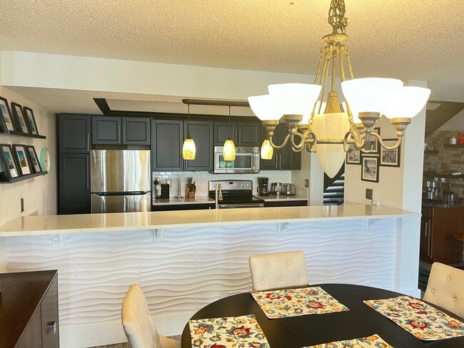 Foto del edificio - 127 Old Meadow Way