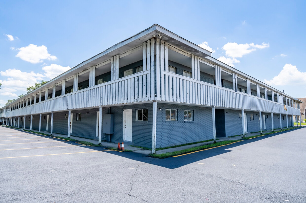 Photo - 12020 Florida Blvd (Baton Rouge, LA)