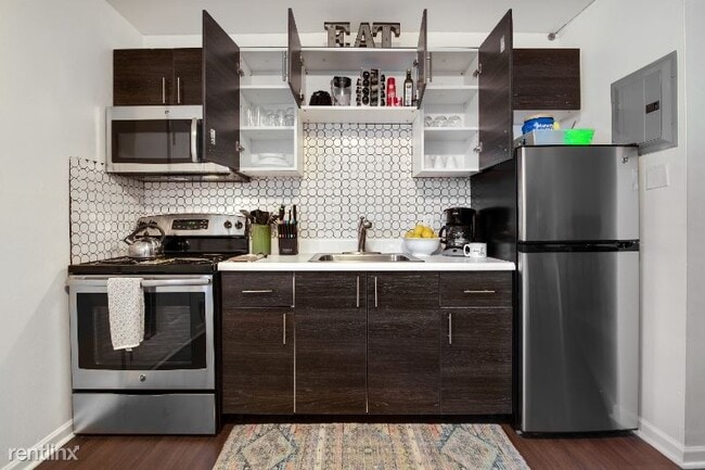 Building Photo - 1 br, 1 bath Condo - 801 Hillview Heights