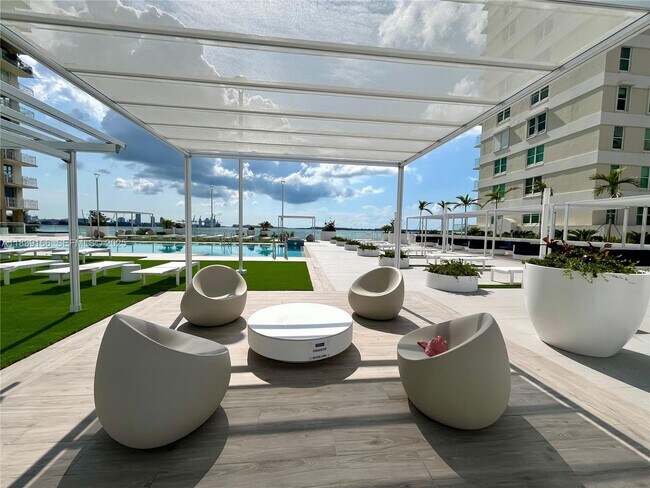 Foto del edificio - 770 Claughton Island Dr