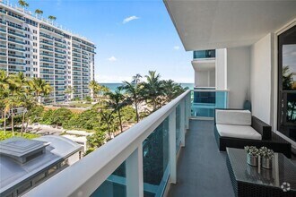 Building Photo - 2301 Collins Ave