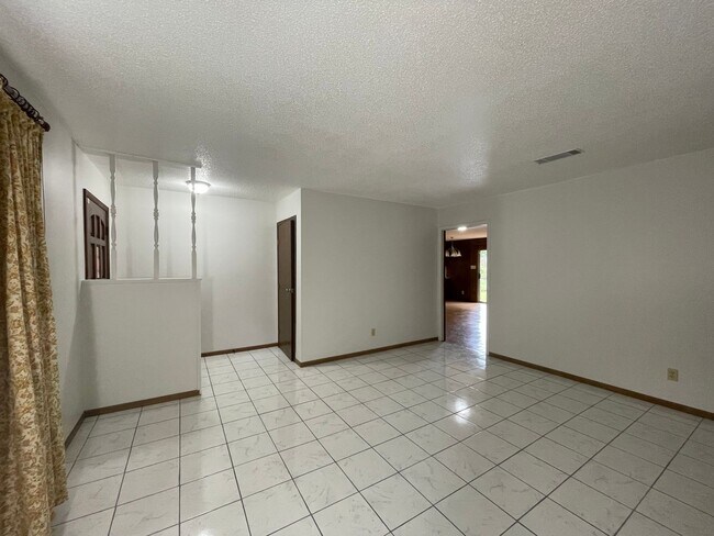 Foto del edificio - New Listing!