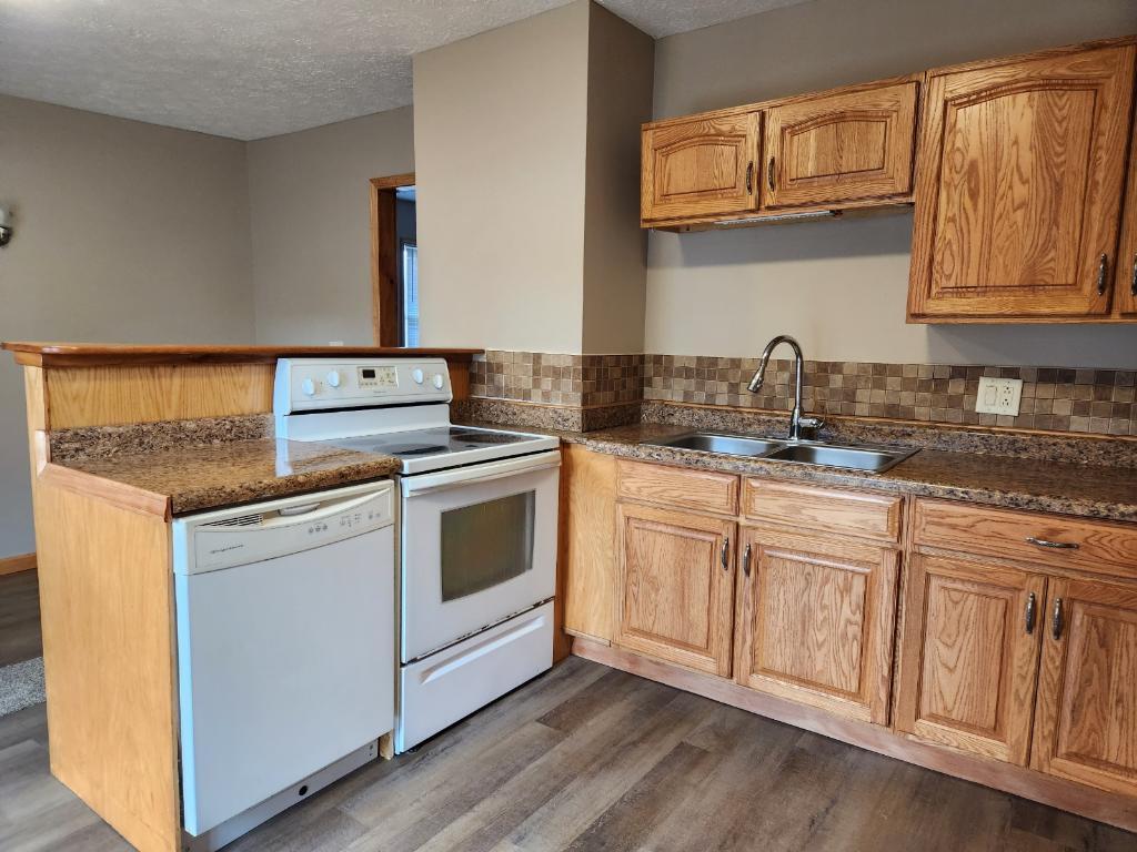 221 Bain Ave, Marion, OH 43302 Townhome Rentals in Marion OH