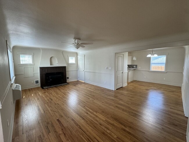 Building Photo - 410 Kittitas Ave