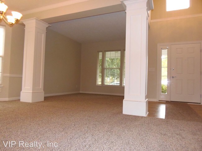 Building Photo - 6892 Bishops Crossing Cir