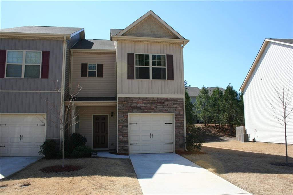Foto principal - 609 Oakside Pl