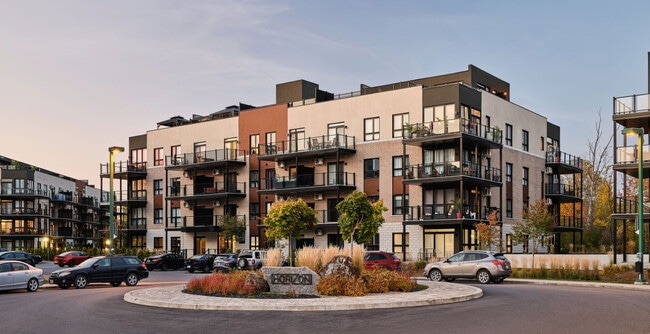 Building Photo - Horizon