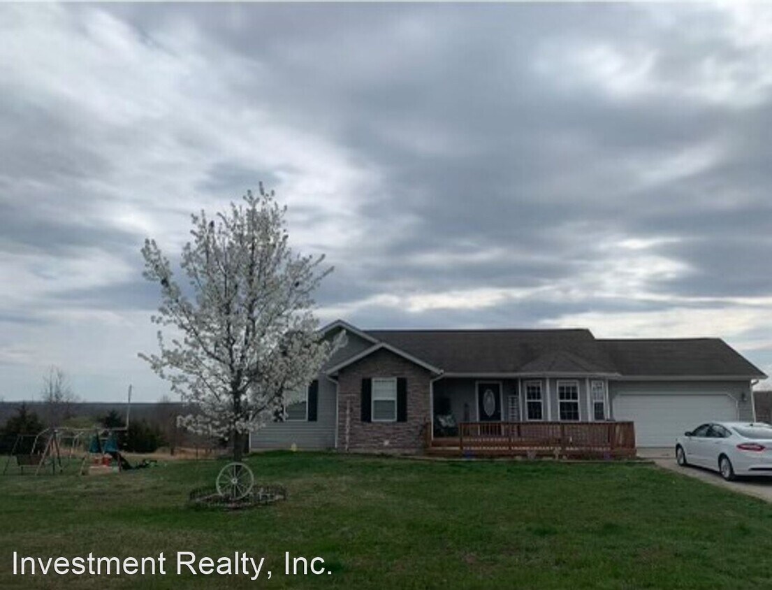 4 br, 3 bath House 18410 Charity Dr House Rental in Dixon, MO