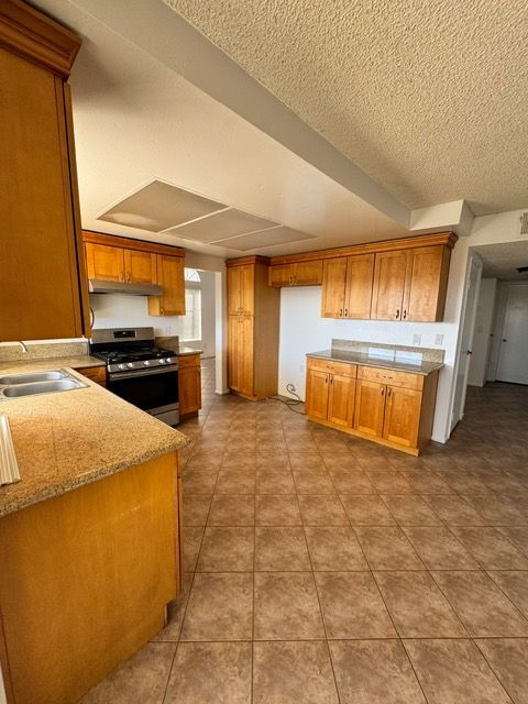 Building Photo - 5139 Independence Ct