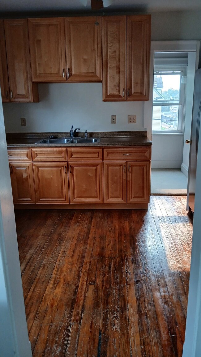 Photo - 1538 Lauderdale Ave (Lakewood, OH) Apartment