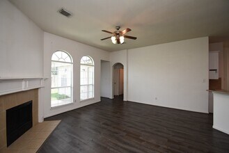 Building Photo - 128 Long Canyon Ln