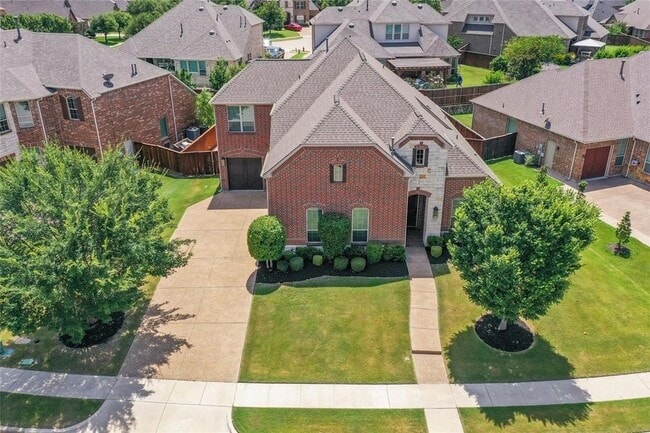 Building Photo - 2820 Annandale Dr