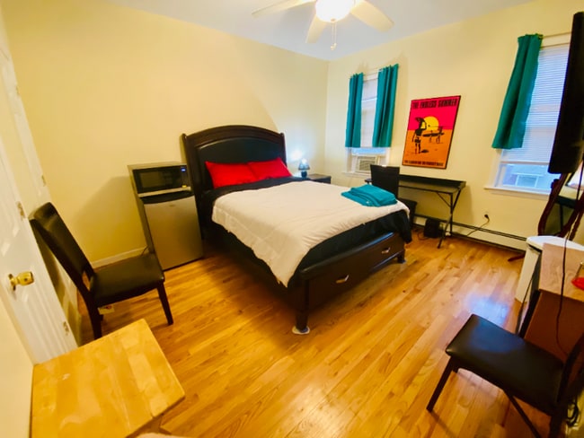 Photo - 20 Vineyard Ave House