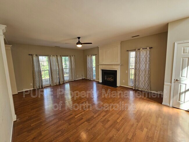 Foto del edificio - 14923 Edindale Dr