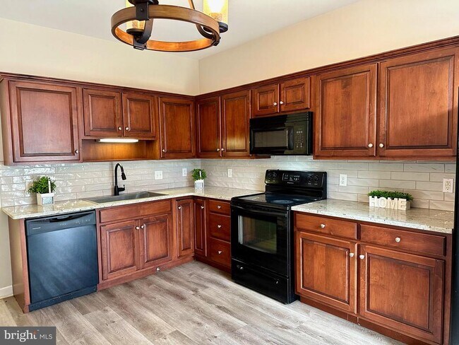 Foto del edificio - 207 Springmont Dr