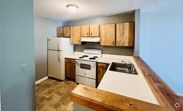 Building Photo - 3699 Broadbridge Ave