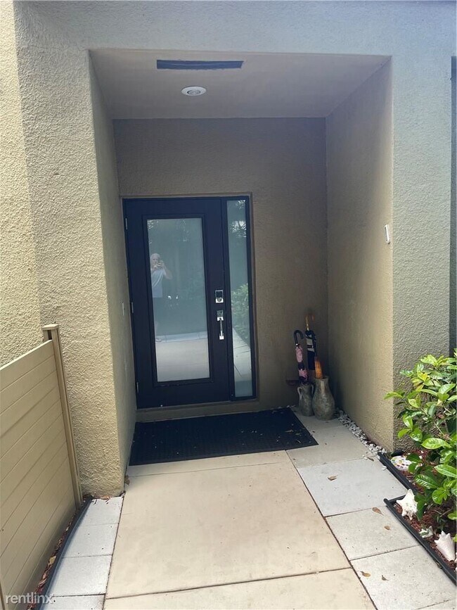 Building Photo - 3 br, 2.5 bath House - 777 Saint Albans Dr