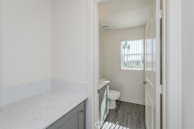 Building Photo - 9124 Huntington Dr