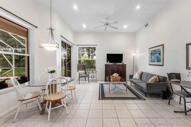 Building Photo - 4378 Danielson Dr