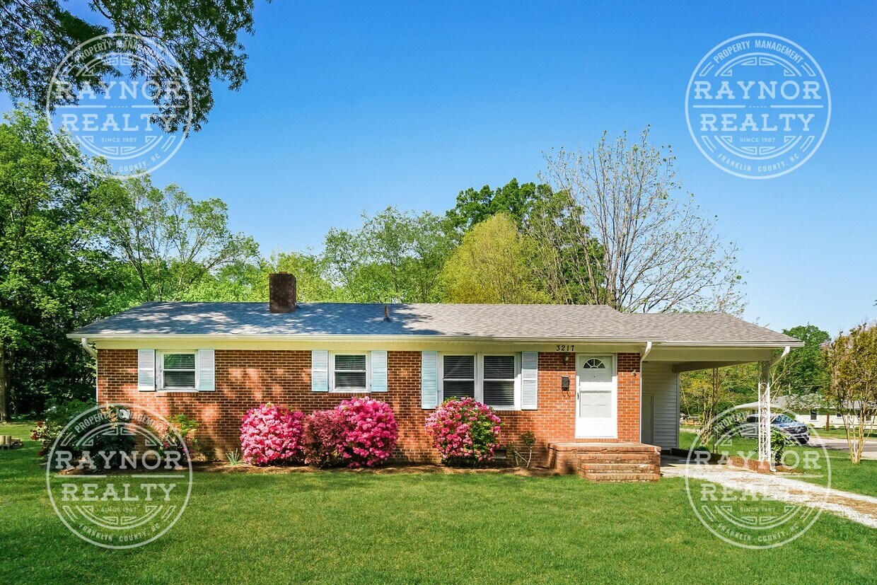 Foto principal - Solid single floor living near downtown Du...