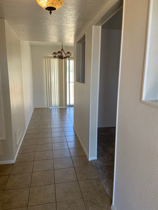 Foto del edificio - 12809 Mountain View Ave NE