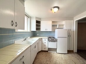 Building Photo - 956 E 600 S