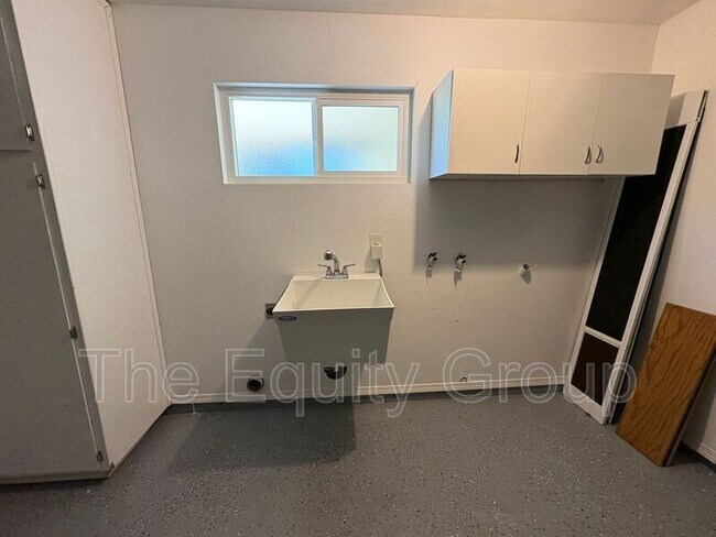 Foto del edificio - 4230 W Grove Ct